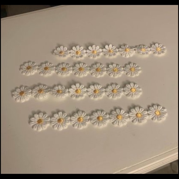 📚✏️👩‍🏫BACK TO SCHOOL/TEACHER ITEM 
decorations from Daisy Theme Party - Picture 3 of 8